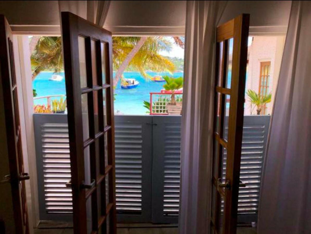 Bequia Beachfront Villa Hotel Friendship ภายนอก รูปภาพ