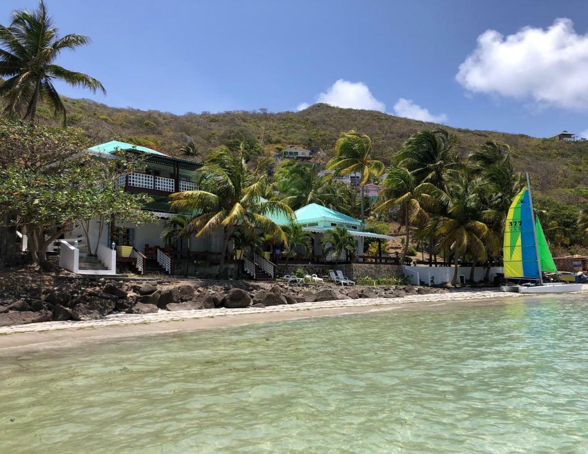 Bequia Beachfront Villa Hotel Friendship ภายนอก รูปภาพ