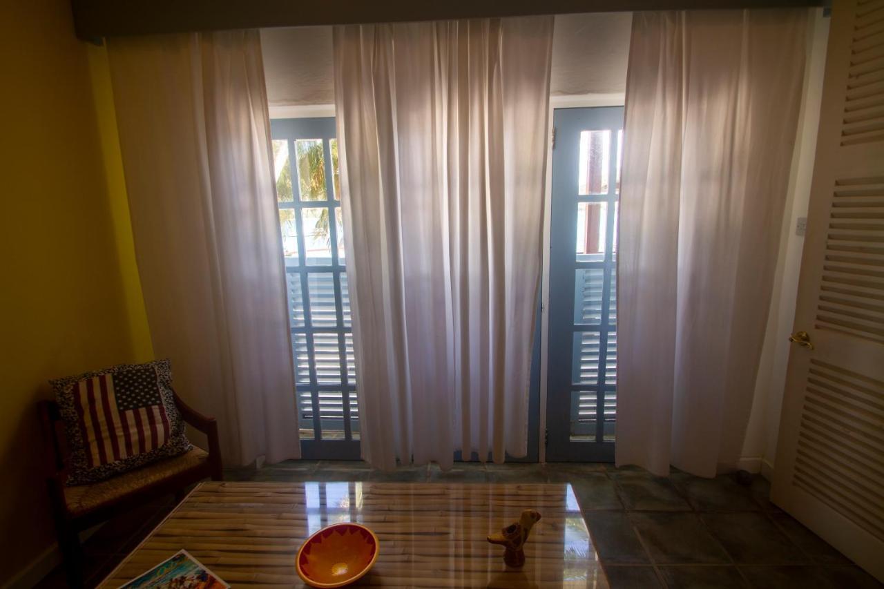 Bequia Beachfront Villa Hotel Friendship ภายนอก รูปภาพ